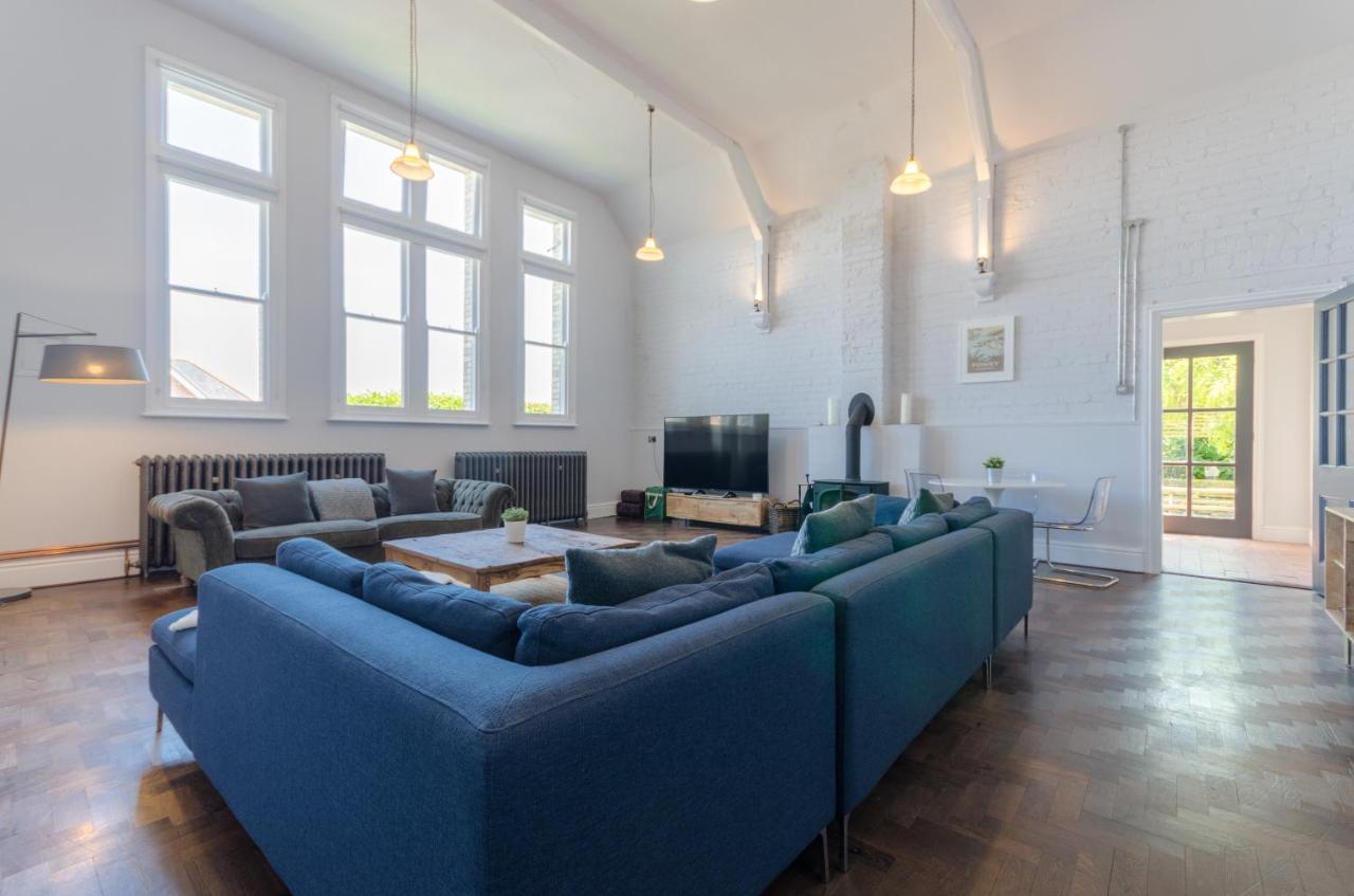 フォーウィ Luxury Victorian School With Views Of Harbourヴィラ エクステリア 写真